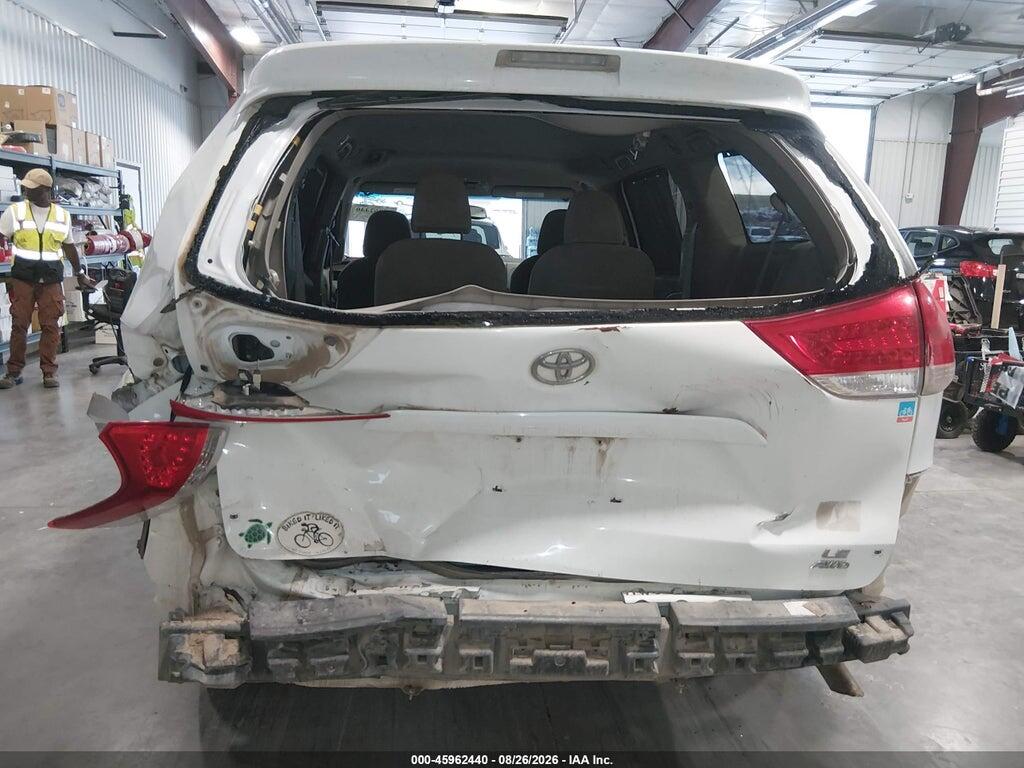 5TDJK3DC1DS052194 2013 TOYOTA SIENNA photo no. 6