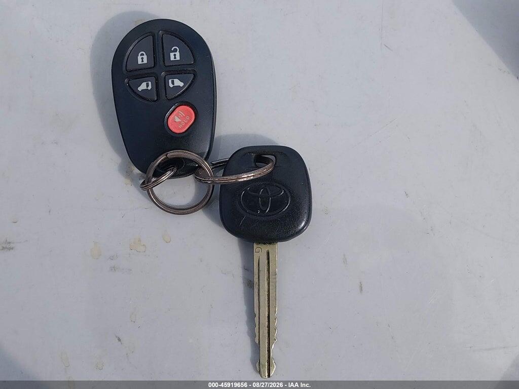 5TDKK3DC9DS355888 2013 TOYOTA SIENNA photo no. 11