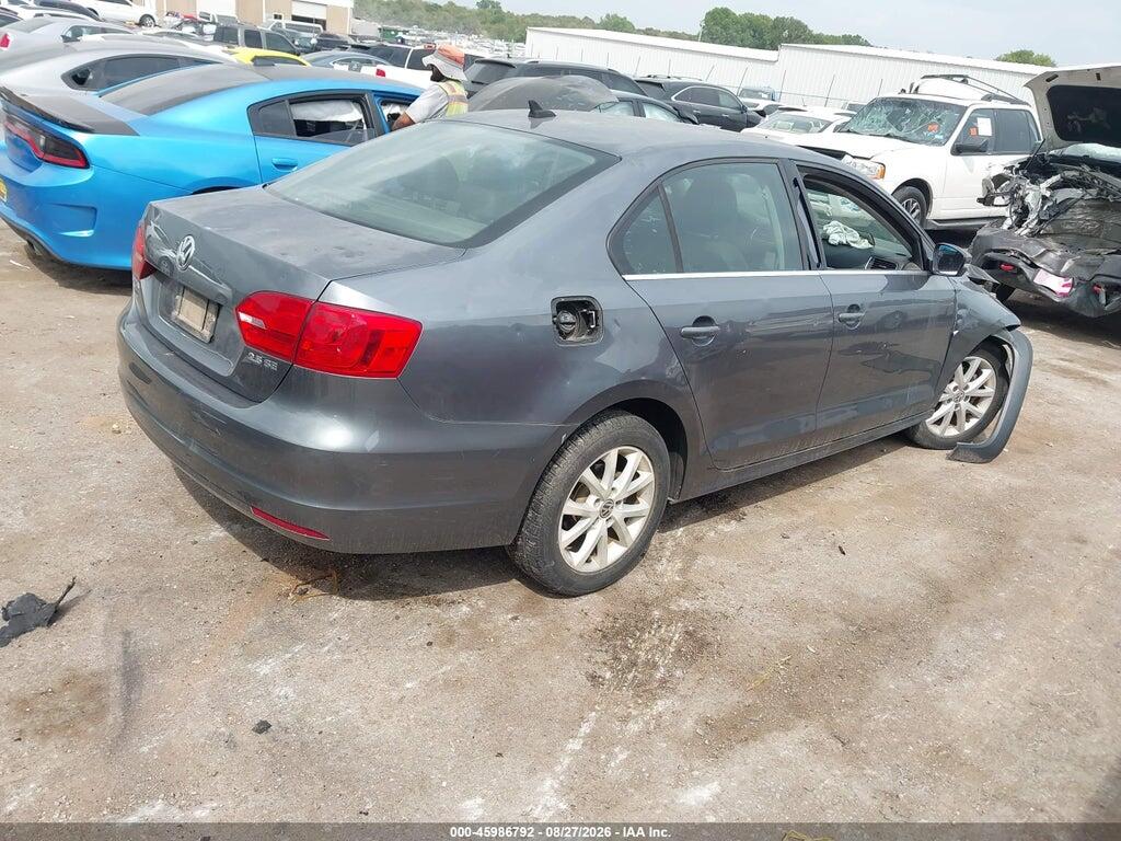 3VWDX7AJ4DM365746 2013 VOLKSWAGEN JETTA photo no. 4