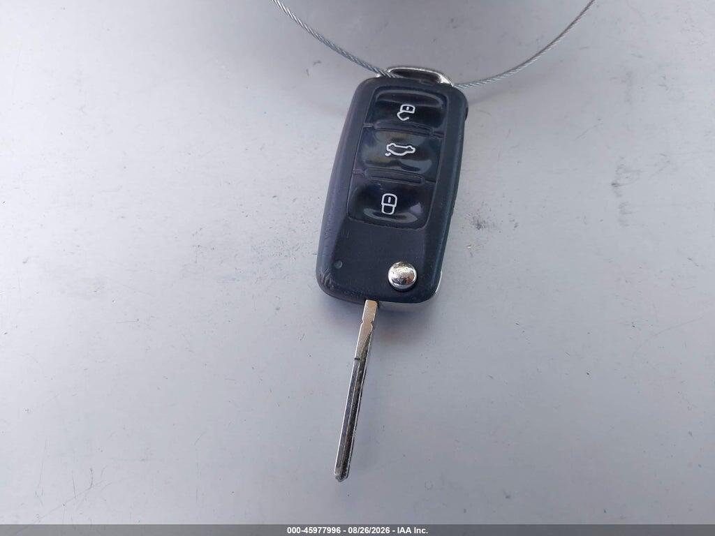 1VWAP7A33DC024358 2013 VOLKSWAGEN PASSAT photo no. 11
