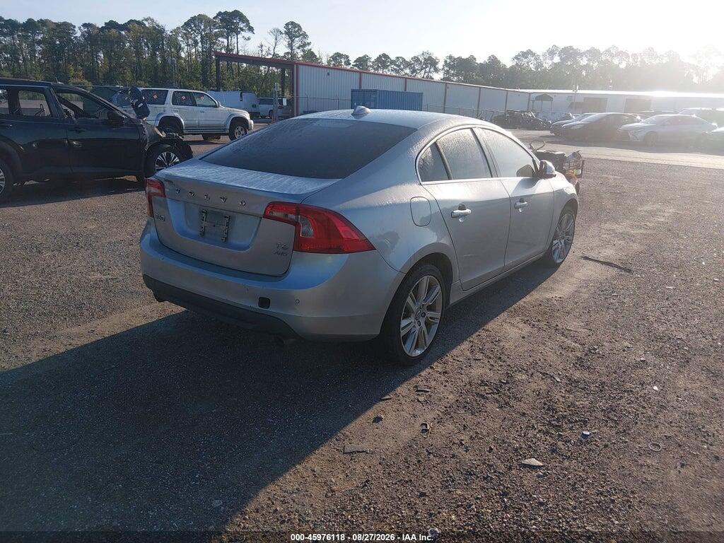 YV1902FH2D2196057 2013 VOLVO S60 photo no. 4