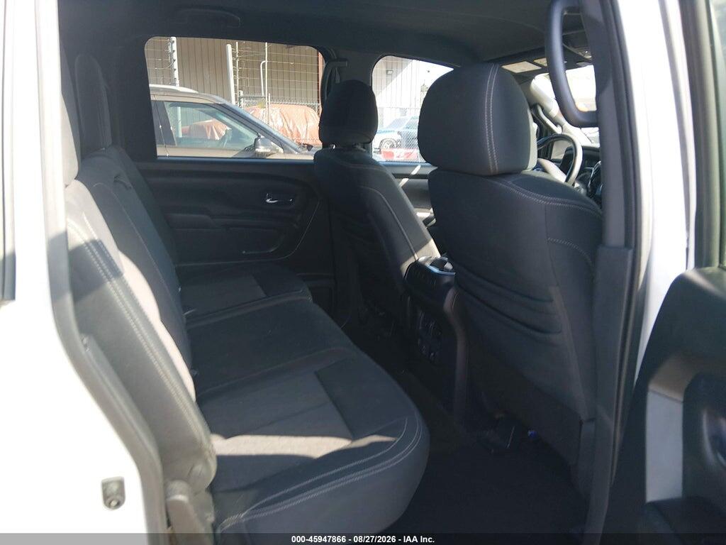 1N6AA1E5XKN524464 2019 NISSAN TITAN photo no. 8