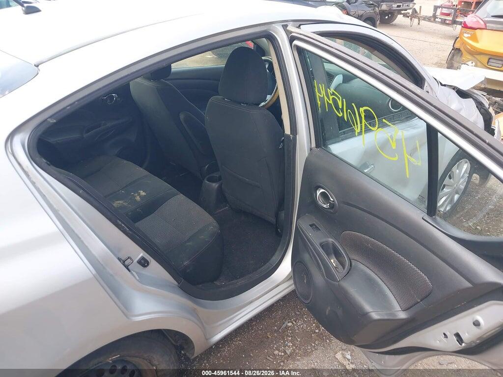 3N1CN7AP3KL843069 2019 NISSAN VERSA photo no. 8
