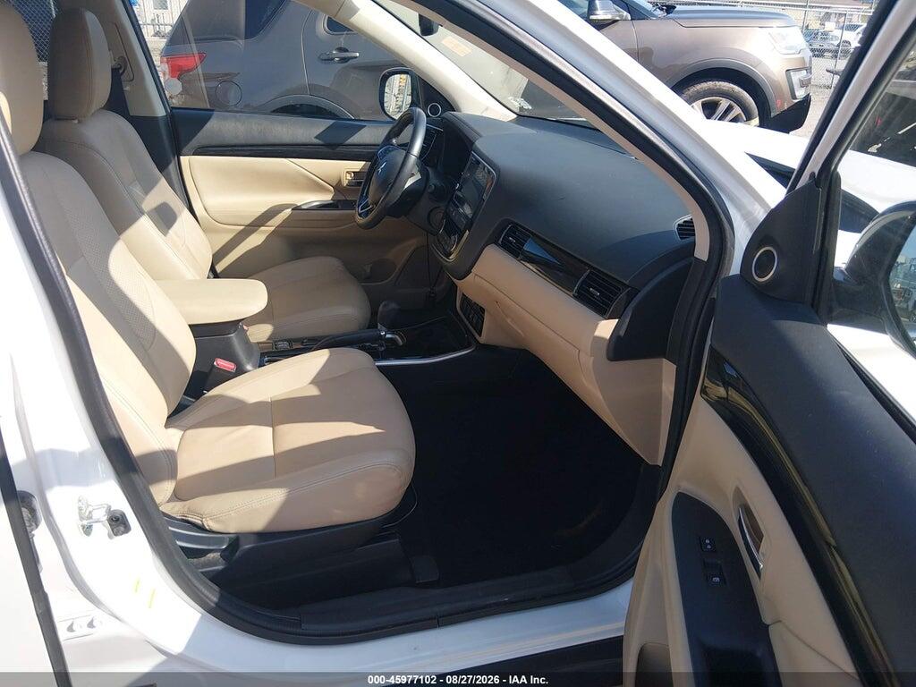 JA4AD3A37JZ067754 2018 MITSUBISHI OUTLANDER photo no. 5