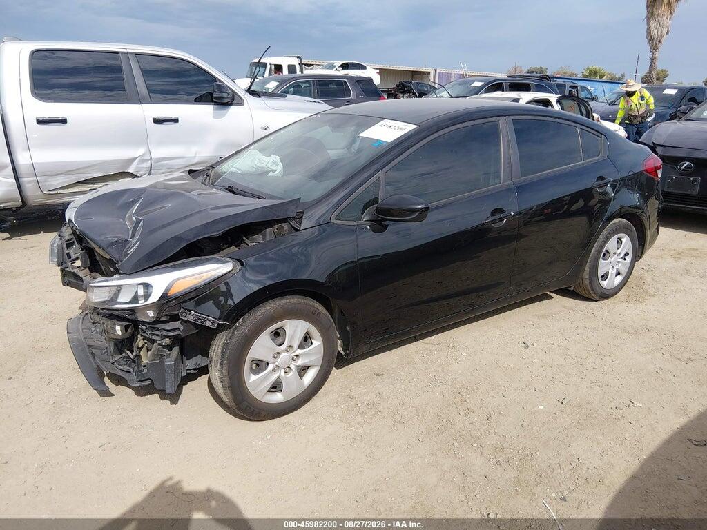 3KPFL4A7XHE123389 2017 KIA FORTE photo no. 2