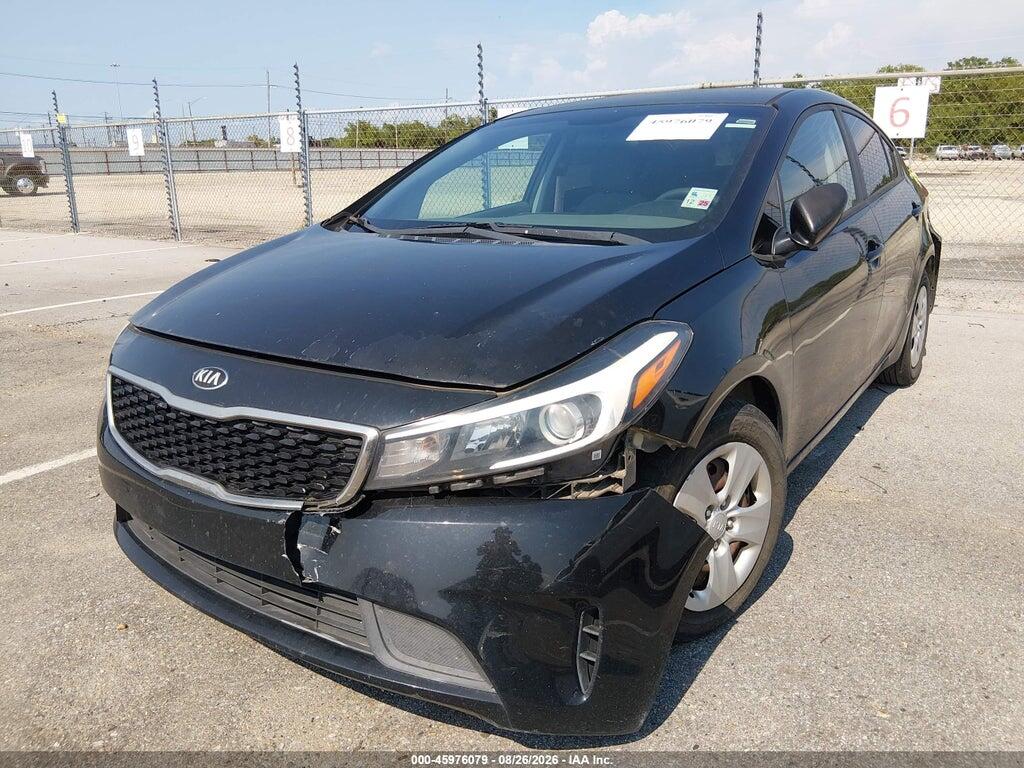 3KPFK4A73HE028322 2017 KIA FORTE photo no. 2