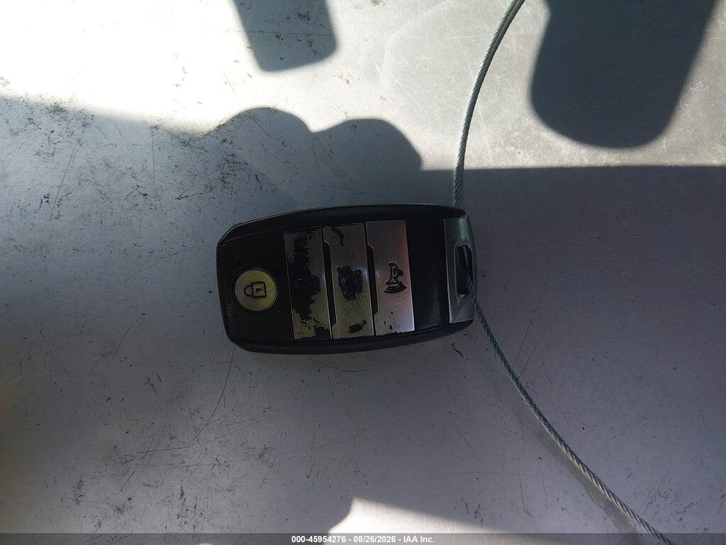 3KPFL4A85HE117797 2017 KIA FORTE photo no. 11