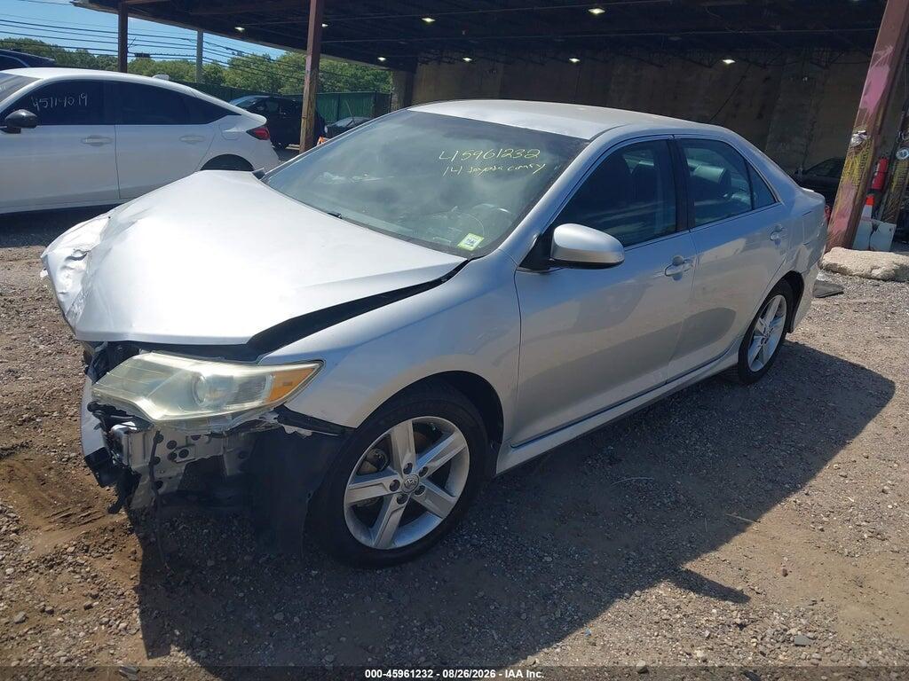4T1BF1FK8EU320698 2014 TOYOTA CAMRY photo no. 2