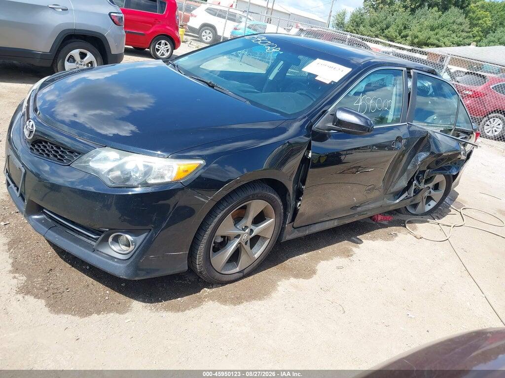 4T1BF1FK6EU730996 2014 TOYOTA CAMRY photo no. 2