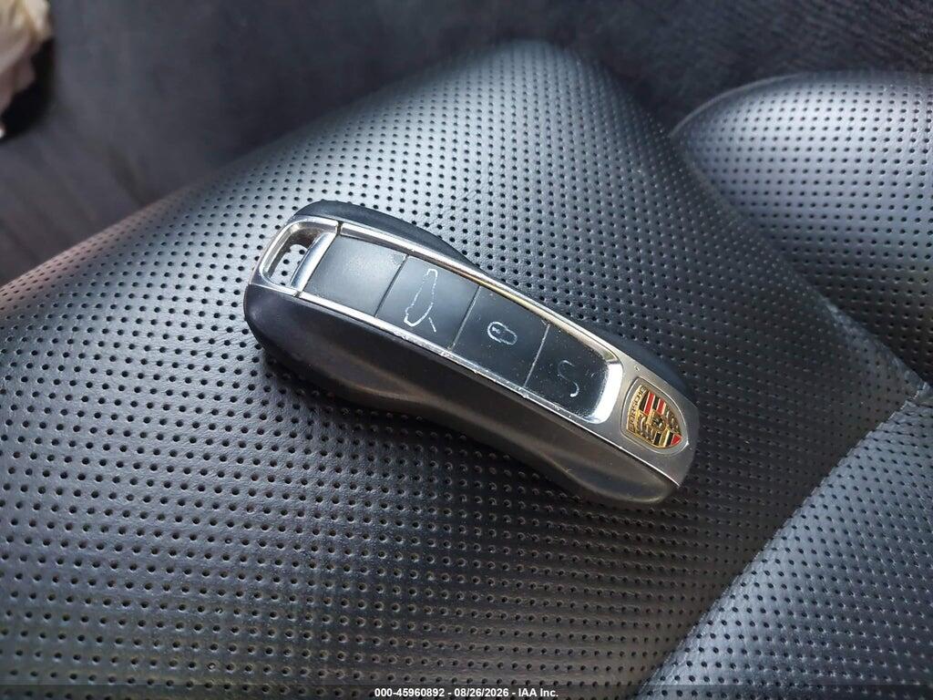 WP0AA2A79JL110036 2018 PORSCHE PANAMERA photo no. 11