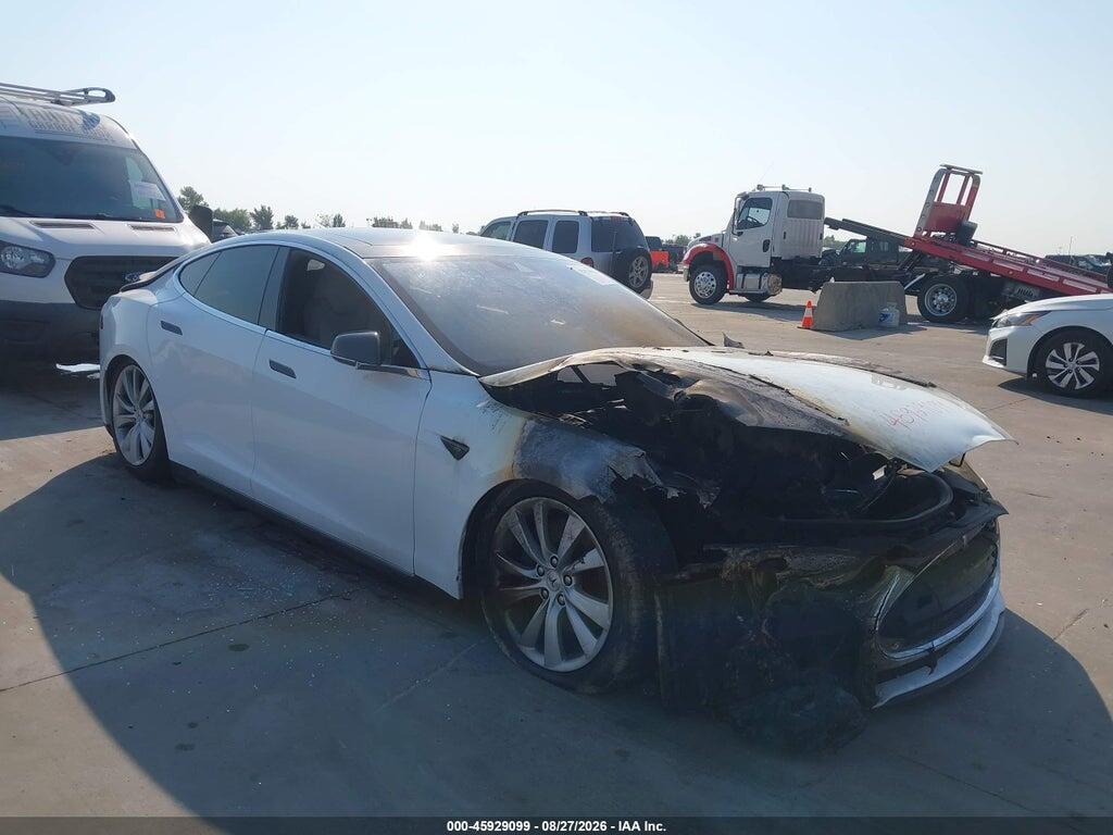2016 TESLA MODEL S 5YJSA1E27GF121996