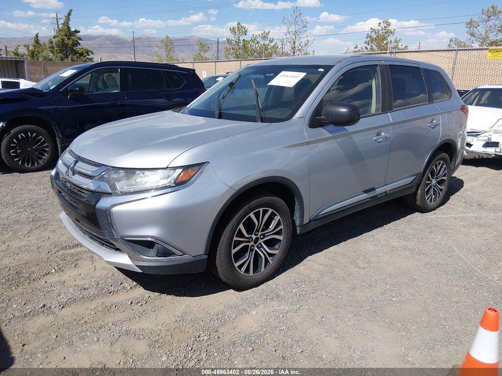JA4AZ2A37HZ070529 2017 MITSUBISHI OUTLANDER photo no. 2