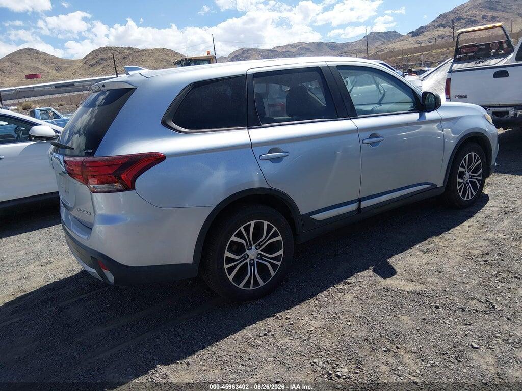 JA4AZ2A37HZ070529 2017 MITSUBISHI OUTLANDER photo no. 4