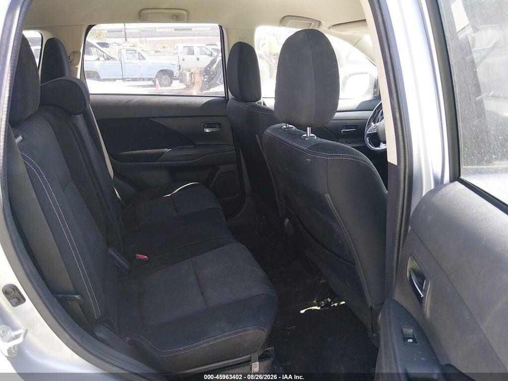 JA4AZ2A37HZ070529 2017 MITSUBISHI OUTLANDER photo no. 8