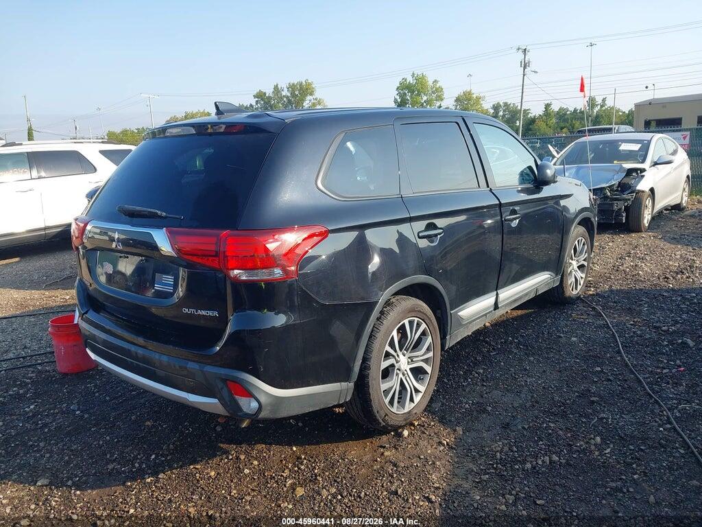 JA4AD2A35HZ046020 2017 MITSUBISHI OUTLANDER photo no. 4