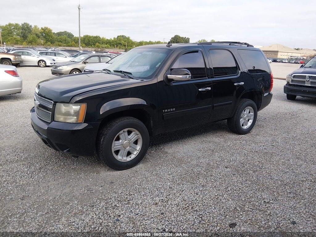 1GNSKBE0XBR134432 2011 CHEVROLET TAHOE photo no. 2