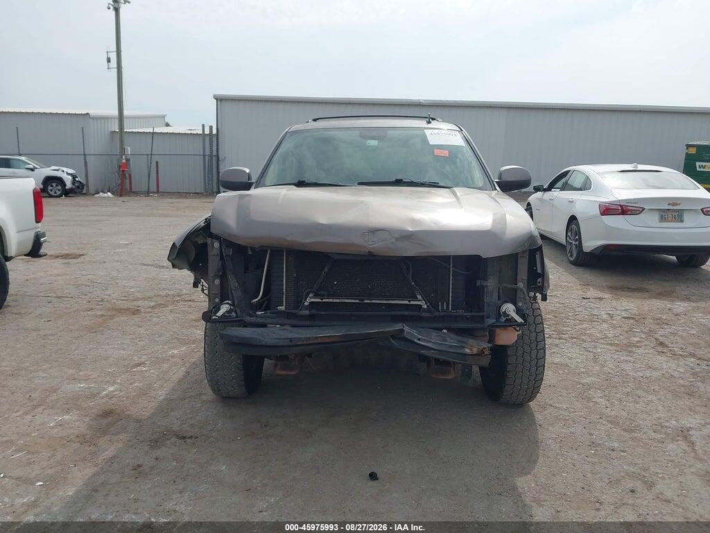 1GNSCAE07BR337205 2011 CHEVROLET TAHOE photo no. 12