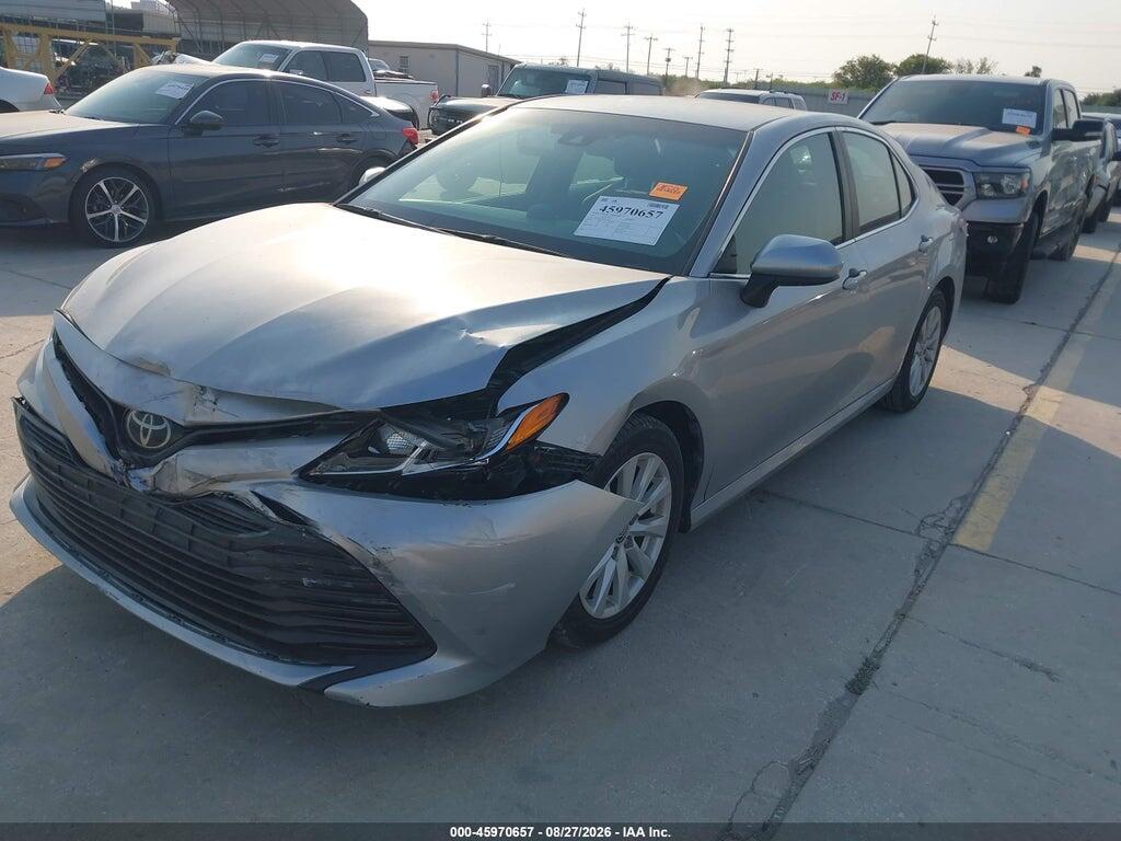 4T1B11HK1JU577434 2018 TOYOTA CAMRY photo no. 2