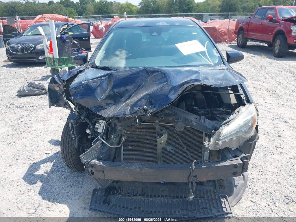 5YFBURHE4JP831557 2018 TOYOTA COROLLA photo no. 11