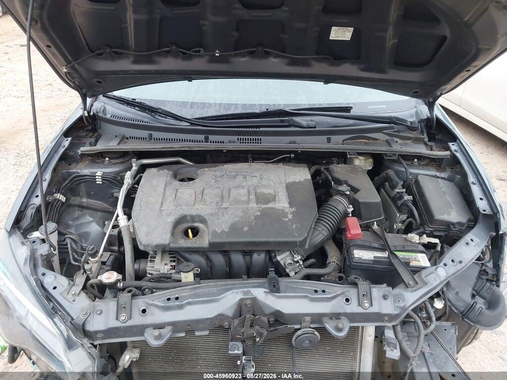5YFBURHE3JP852271 2018 TOYOTA COROLLA photo no. 10