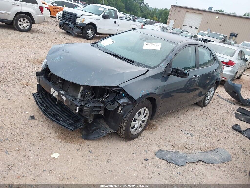 5YFBURHE3JP852271 2018 TOYOTA COROLLA photo no. 2