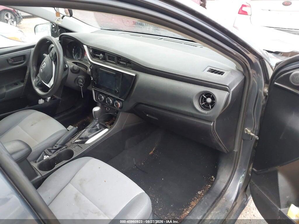 5YFBURHE3JP852271 2018 TOYOTA COROLLA photo no. 5