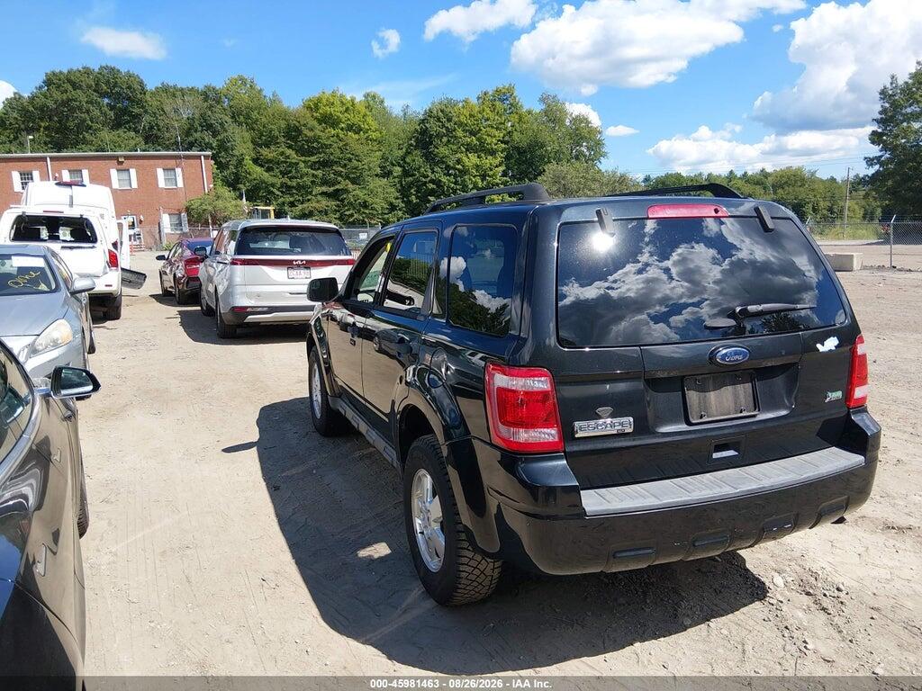 1FMCU0DG2BKC42185 2011 FORD ESCAPE photo no. 3