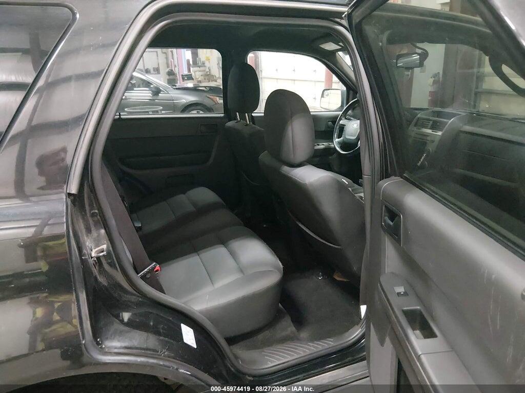 1FMCU9D72BKA82216 2011 FORD ESCAPE photo no. 8