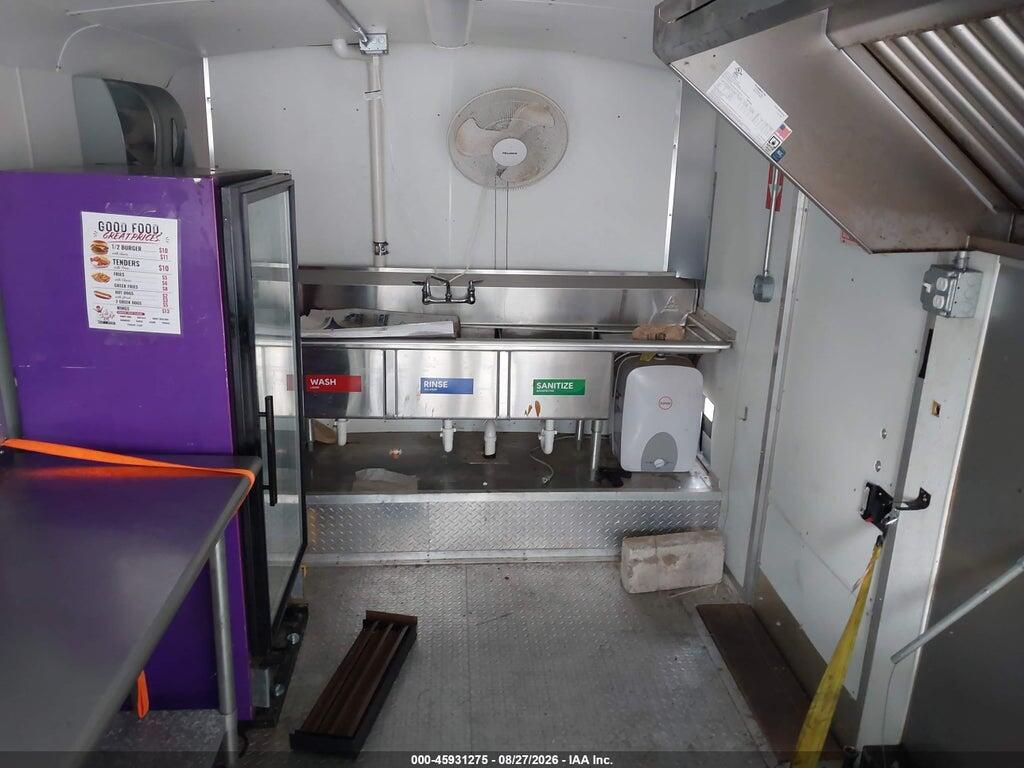 56JTE162XKA167085 2019 UNITED FOOD TRUCK photo no. 5