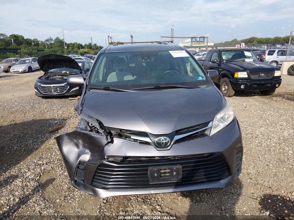 5TDKZ3DC8JS905010 2018 TOYOTA SIENNA photo no. 12