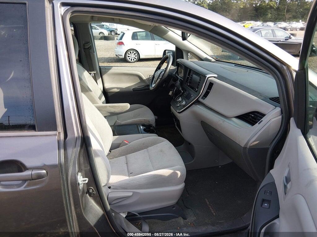 5TDKZ3DC8JS905010 2018 TOYOTA SIENNA photo no. 5