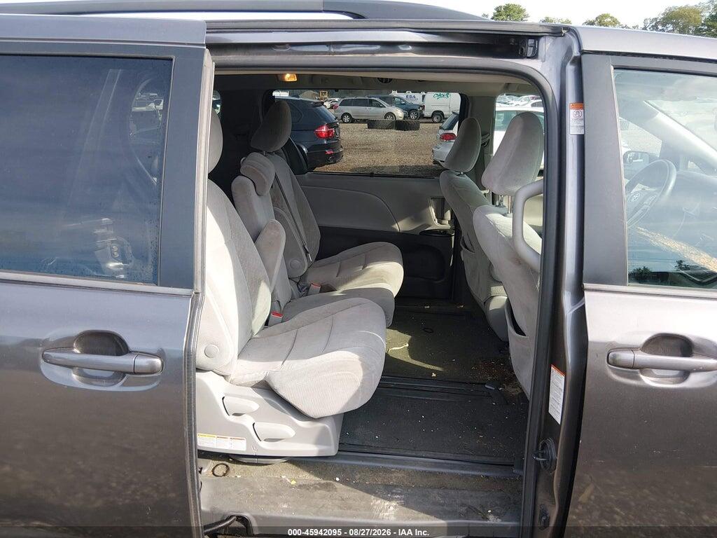 5TDKZ3DC8JS905010 2018 TOYOTA SIENNA photo no. 8