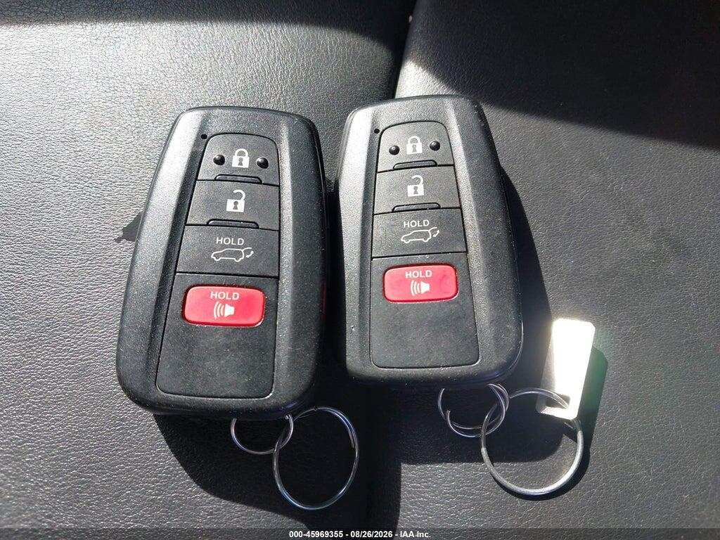 JTMB6RFV6PD087260 2023 TOYOTA RAV4 HYBRID photo no. 11