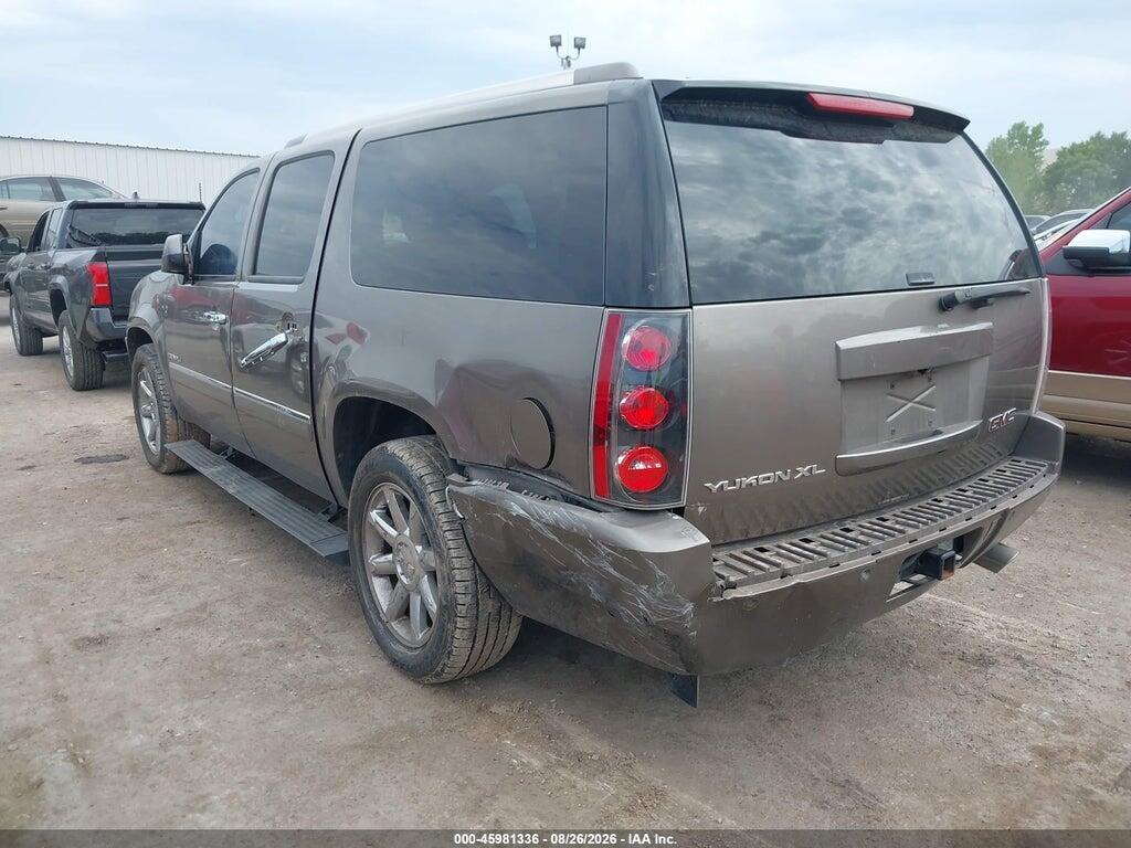 1GKS2MEF7BR360537 2011 GMC YUKON XL 1500 photo no. 3