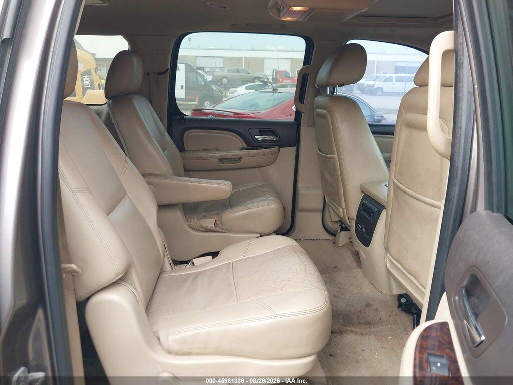 1GKS2MEF7BR360537 2011 GMC YUKON XL 1500 photo no. 8