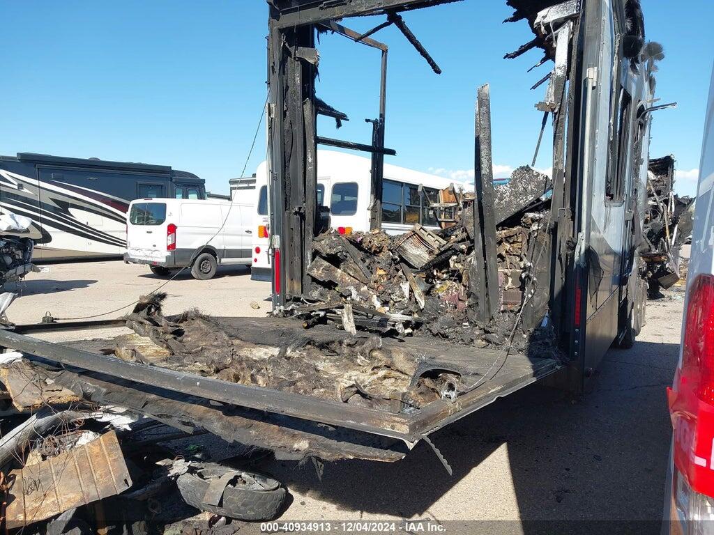 5SFCG4335HE324109 2017 HEARTLAND RV OTHER photo no. 4