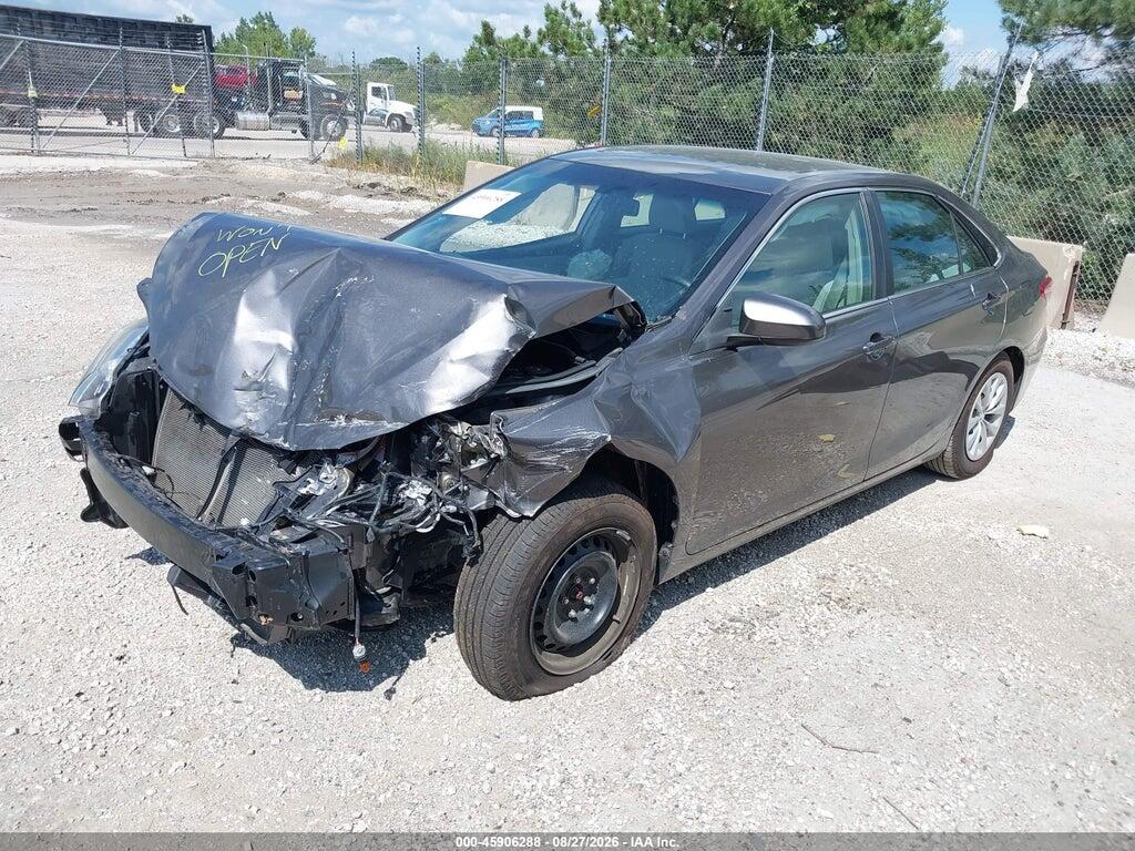 4T1BF1FK0HU428012 2017 TOYOTA CAMRY photo no. 2
