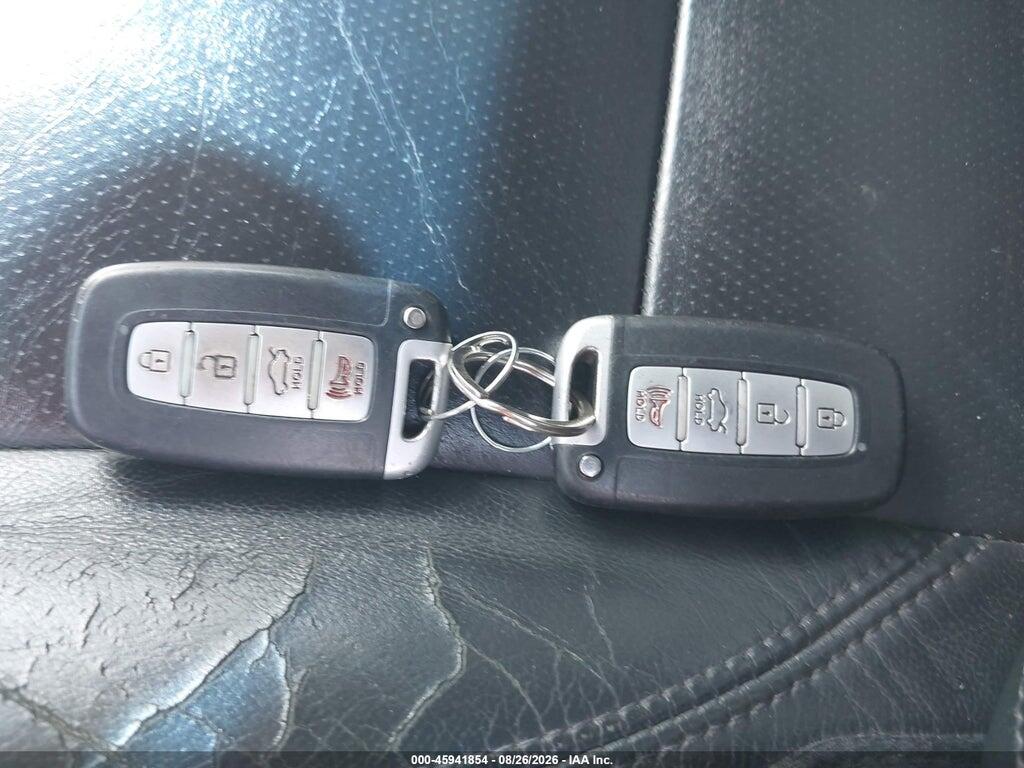 5NPEC4AB9BH293956 2011 HYUNDAI SONATA photo no. 11