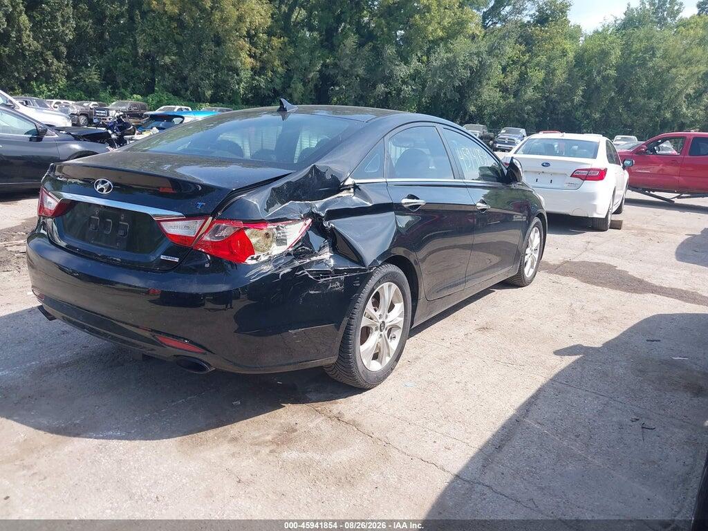 5NPEC4AB9BH293956 2011 HYUNDAI SONATA photo no. 4