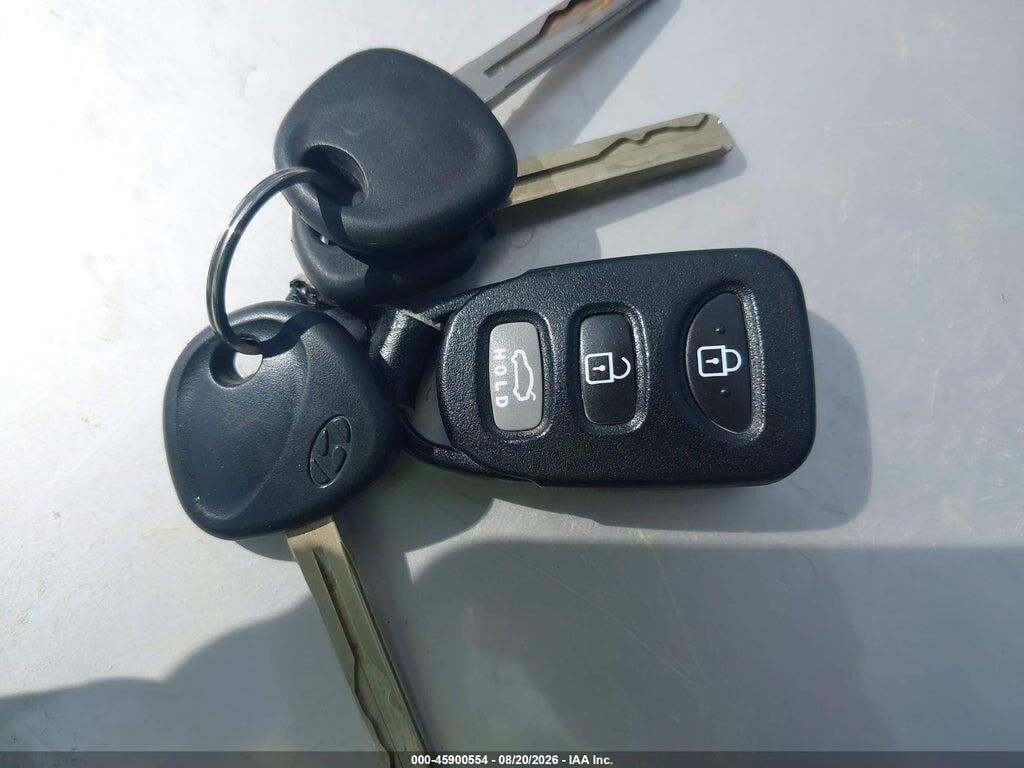 5NPEB4AC8BH138309 2011 HYUNDAI SONATA photo no. 11