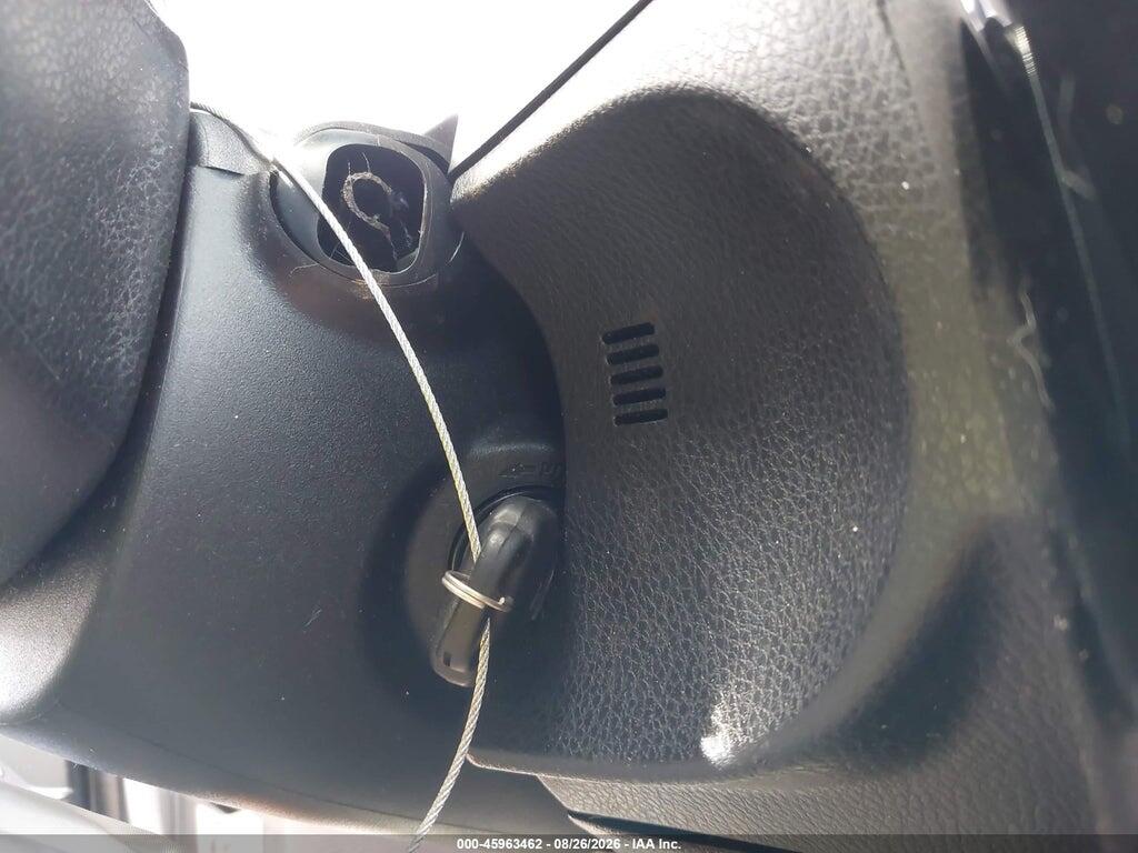 5YFBURHE0HP726301 2017 TOYOTA COROLLA photo no. 11