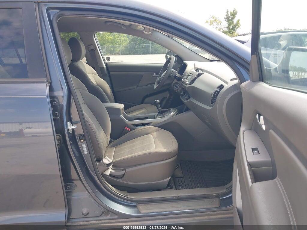 KNDPBCA20B7082381 2011 KIA SPORTAGE photo no. 5