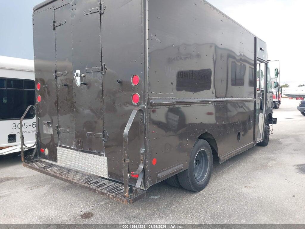 4UZAANDU79CAF4445 2009 FREIGHTLINER CHASSIS photo no. 4