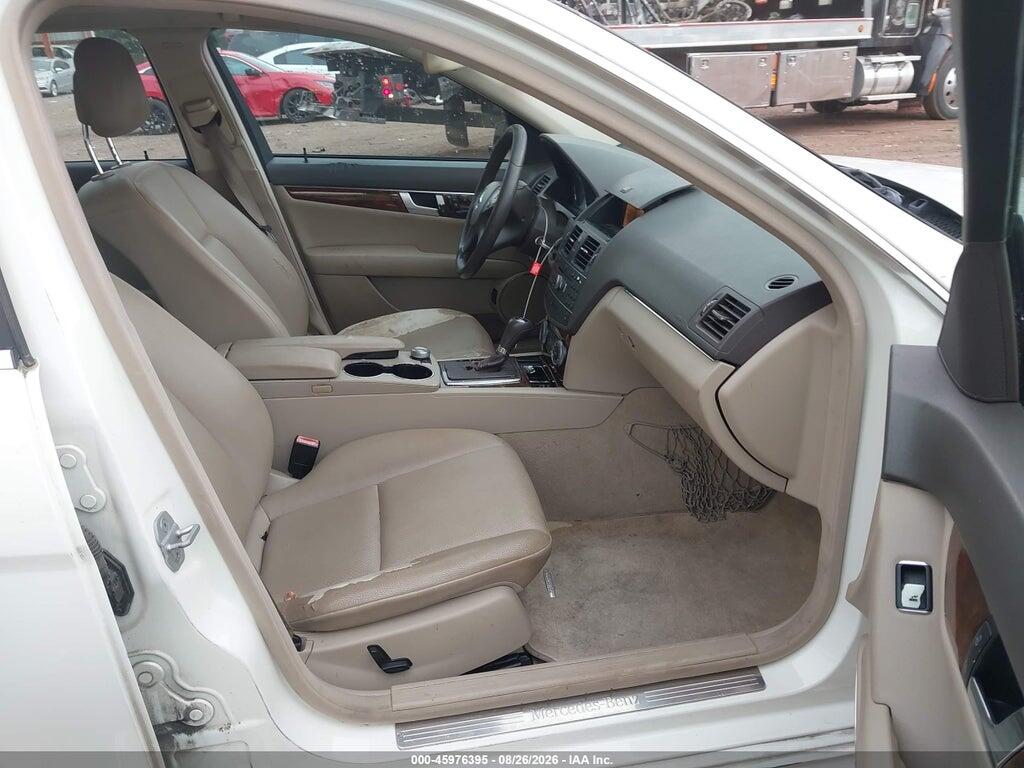 WDDGF5EB4BA527028 2011 MERCEDES-BENZ C 300 photo no. 5
