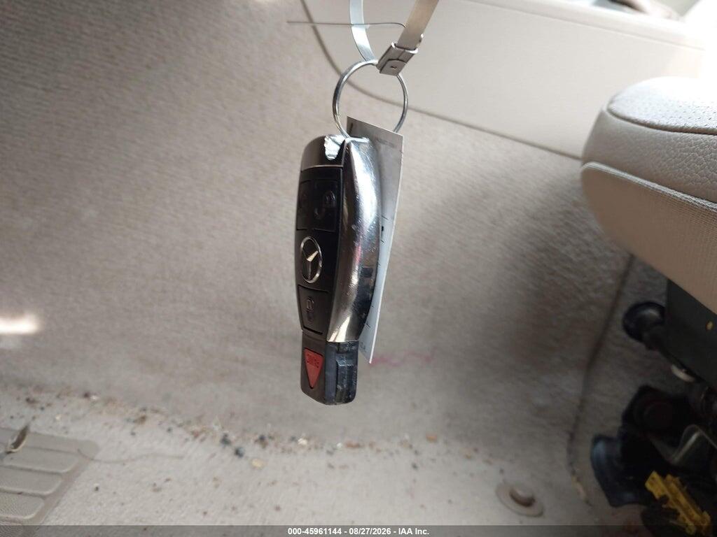 WDDGF8BB7BR146037 2011 MERCEDES-BENZ C 300 photo no. 11