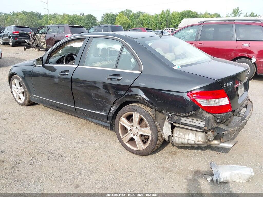 WDDGF8BB7BR146037 2011 MERCEDES-BENZ C 300 photo no. 3