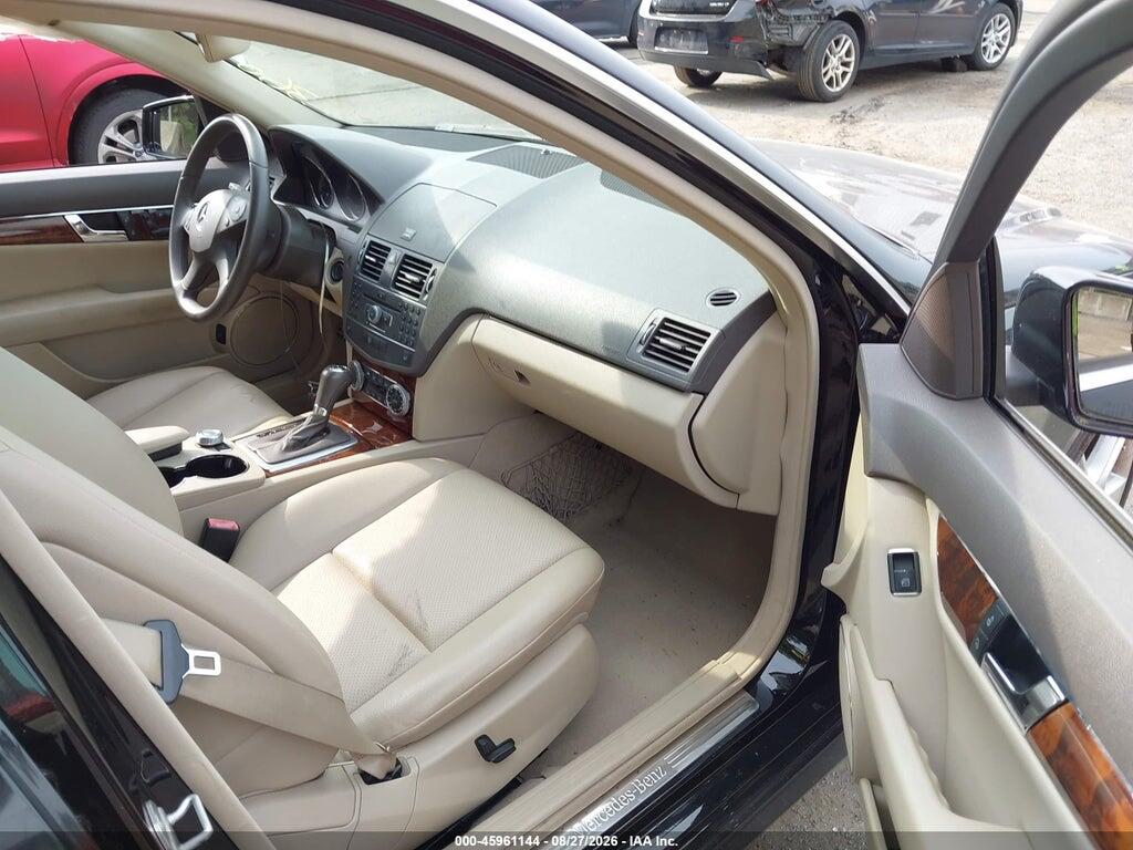 WDDGF8BB7BR146037 2011 MERCEDES-BENZ C 300 photo no. 5