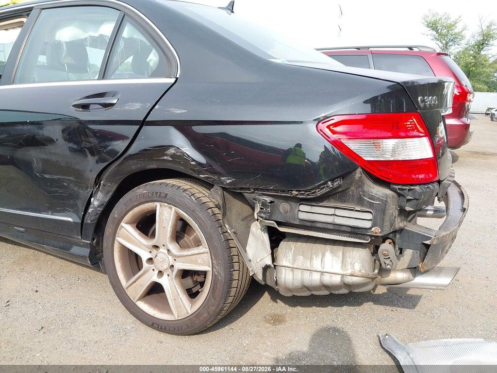 WDDGF8BB7BR146037 2011 MERCEDES-BENZ C 300 photo no. 6
