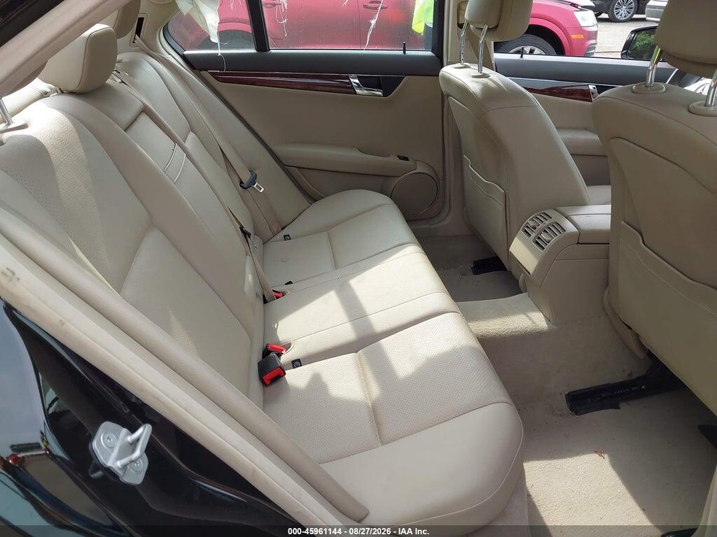 WDDGF8BB7BR146037 2011 MERCEDES-BENZ C 300 photo no. 8