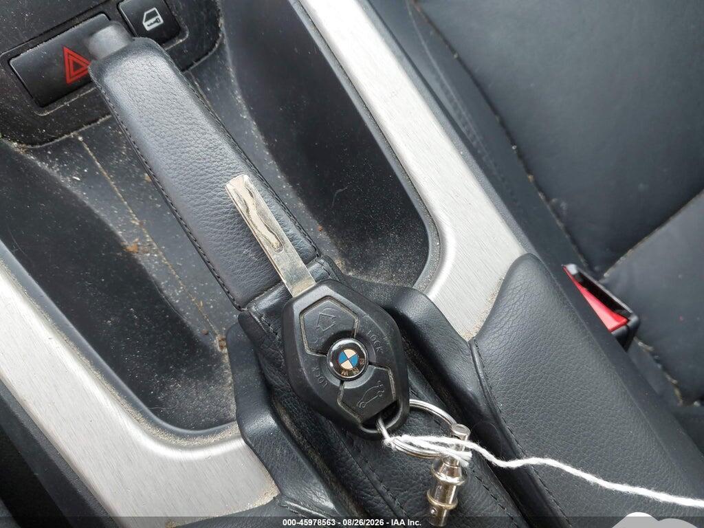 4USBT53575LT27824 2005 BMW Z4 photo no. 11